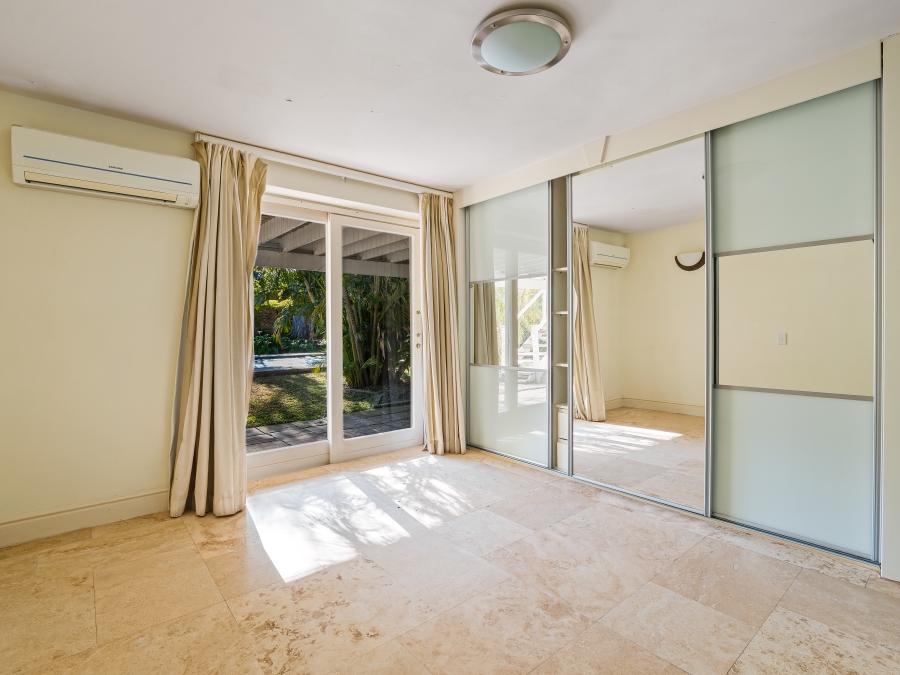 5 Bedroom Property for Sale in Leisure Isle Western Cape